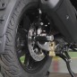 EasyBlock Antifurto blocca ruota per Piaggio Beverly 300 Hpe \ 300 S \ 310 dal 2021 in poi EasyBlock Antifurto blocca ruota per Piaggio Beverly 300 Hpe \ 300 S \ 310 dal 2021 in poi