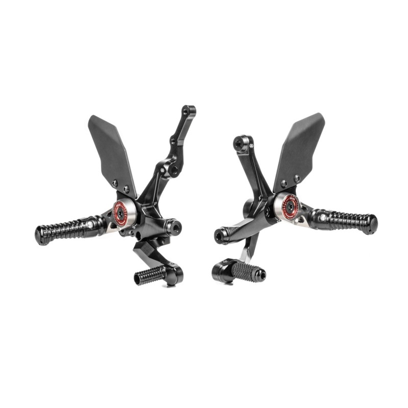 Pedane arretrate in alluminio nero Gilles Tooling D03-B per Ducati Streetfighter V2/S dal 2022 Pedane arretrate in alluminio nero Gilles Tooling D03-B per Ducati Streetfighter V2/S dal 2022