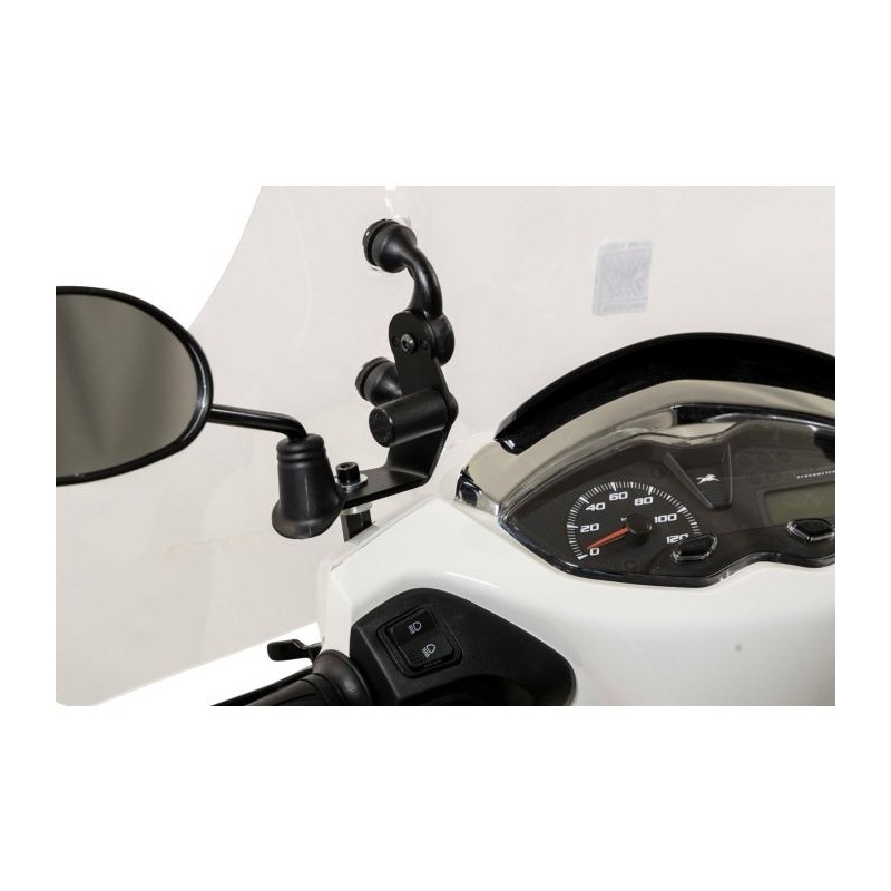 Isotta AC206 Supporto portatelefono universale Ø 22 mm per scooter Isotta AC206 Supporto portatelefono universale Ø 22 mm per scooter