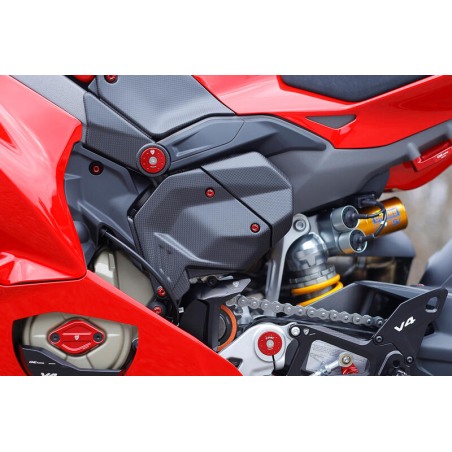 CNC Racing ZA411Y Cover motore SX Ducati Panigale V4 MY2025 Carbonio