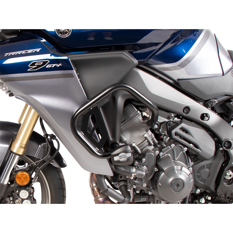 Hepco Becker 5014585 00 01 Barra di protezione motore nera con tamponi per Yamaha Tracer 9 GT / GT+ / Y-AMT dal 2025 Hepco Becker 5014585 00 01 Barra di protezione motore nera con tamponi per Yamaha Tracer 9 GT / GT+ / Y-AMT dal 2025