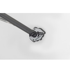 Base maggiorata per cavalletto laterale Sw Motech STS.11.842.10100 per Triumph Trident 660