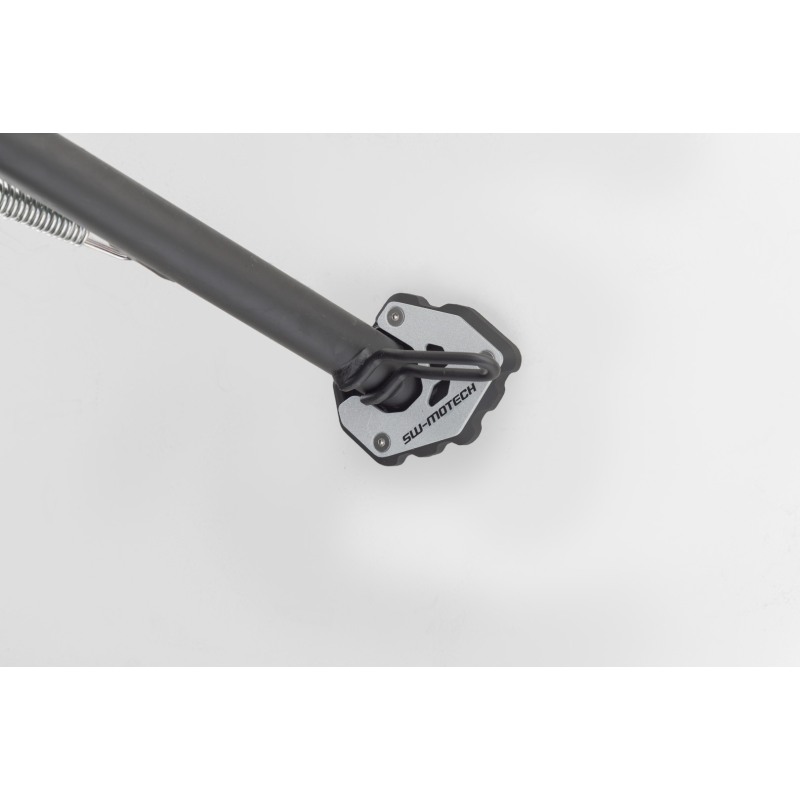 Base maggiorata per cavalletto laterale Sw Motech STS.11.842.10100 per Triumph Trident 660 Base maggiorata per cavalletto laterale Sw Motech STS.11.842.10100 per Triumph Trident 660