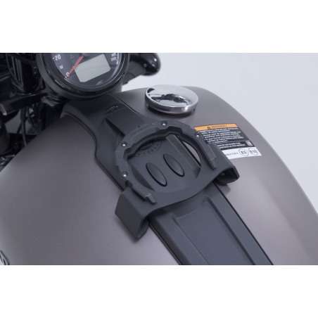 Anello serbatoio PRO Sw-Motech TRT.00.787.34100/B per Indian Scout con +Tech