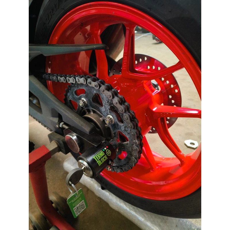 TeknoBlock TKD02 Bloccaruota Specifico Per Ducati Monster 937 TeknoBlock TKD02 Bloccaruota Specifico Per Ducati Monster 937