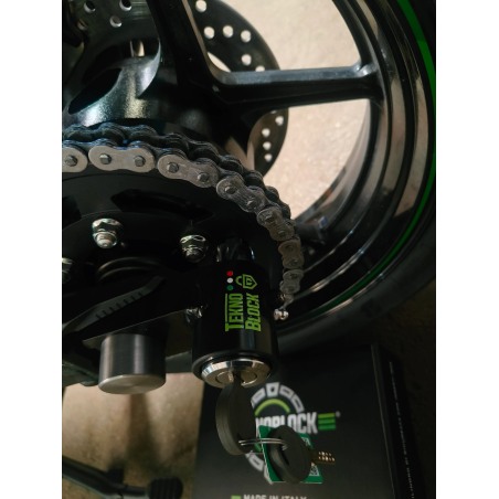TeknoBlock TKKAW05 Antifurto Bloccaruota Posteriore Per Kawasaki Z 900 Rs Dal 2017 Al 2024