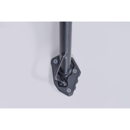 Base maggiorata per cavalletto laterale Sw-Motech STS.04.417.10000 KTM 390 Adventure dal 2025