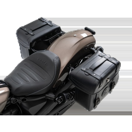 Hepco Becker 6277697 00 01 Set: Portaborse tubolare Cutout con borse in pelle Rugged nere per Indian Scout Bobber dal 2025