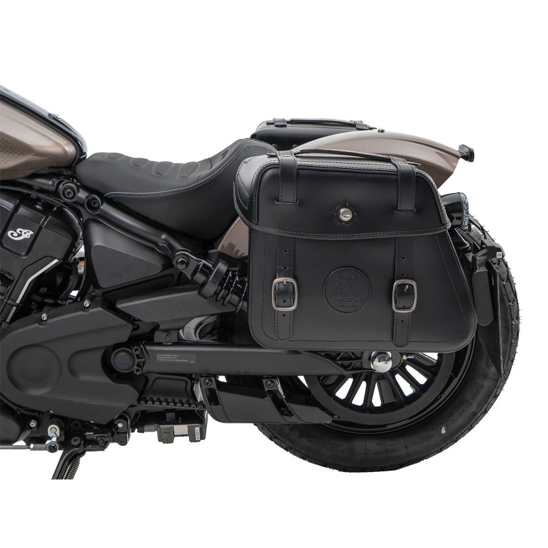 Hepco Becker 6277697 00 01 Set: Portaborse tubolare Cutout con borse in pelle Rugged nere per Indian Scout Bobber dal 2025