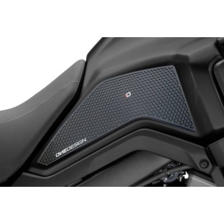 Puig Racing 20602 Adesivo Serbatoio Specifico Laterale In Gomma Per Suzuki Sv 650 Dal 2016 Al 2021