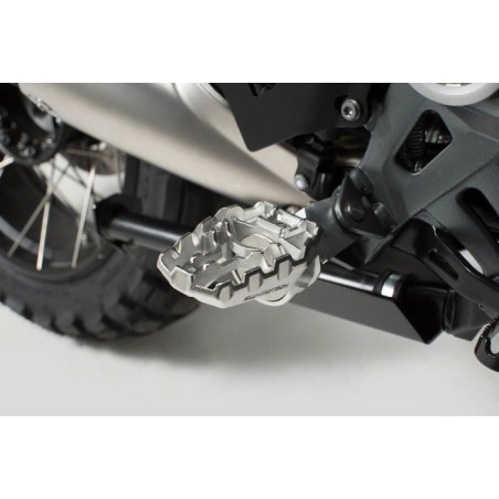 FRS.04.112.10101 SW-Motech pedane maggiorate regolabili EVO per moto KTM 790 / 890 Adventure