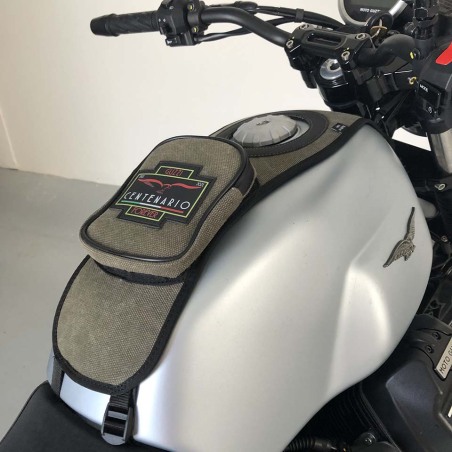 Bags & Bike Fascia Serbatoio Canvas Verde Logo Centenario Per Moto Guzzi V7 Special Dal 2021 Al 2025