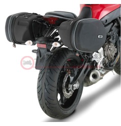 TE2118 givi porta valigie laterali borse morbide easylock Yamaha MT-07