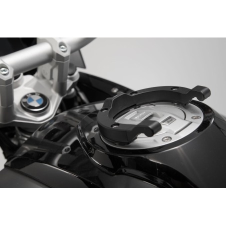 Anello aggancio tipo ION borse serbatoio SW-Motech TRT.00.475.32900/B Quick Lock per BMW R 1300 GS dal 2023