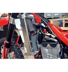 AXP AX1357 Protezioni radiatore Beta 350RR / 390RR / 430RR / 480RR 2015 - 2019 - Distanziali rossi