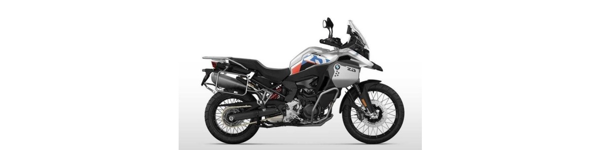 Una pagina di accessori specifici per BMW F 900 GS Adventure dal 2024